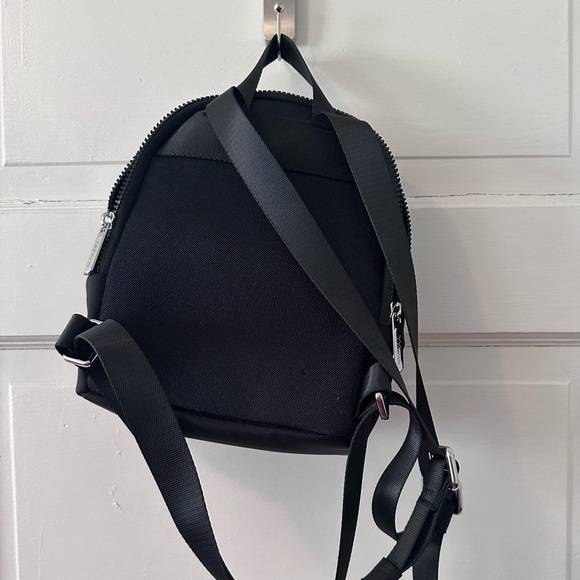 Lululemon Knit Nylon Micro Backpack 4L - Picture 4 of 4